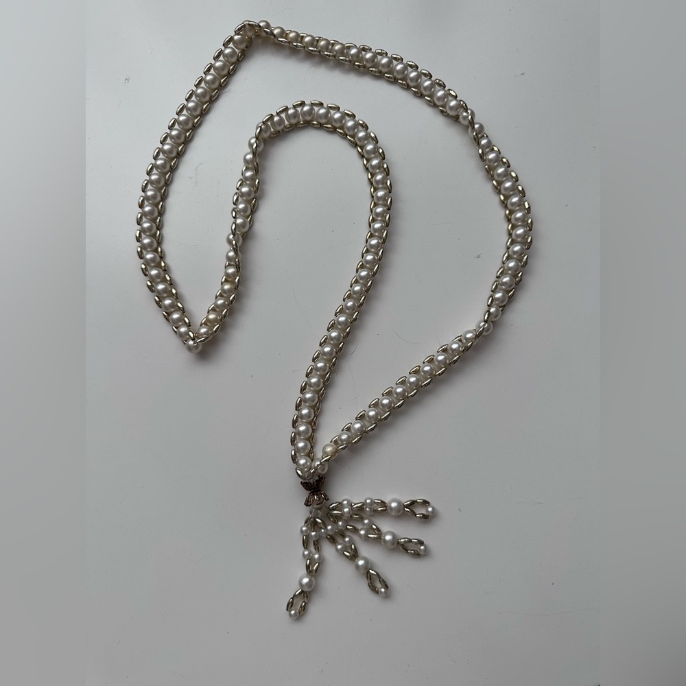 90’s  White Pearl Necklace
